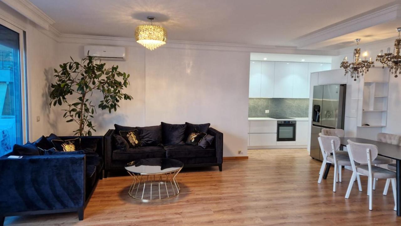 סרנדה Pirro Luxury Apartment מראה חיצוני תמונה