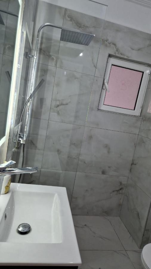 סרנדה Pirro Luxury Apartment מראה חיצוני תמונה
