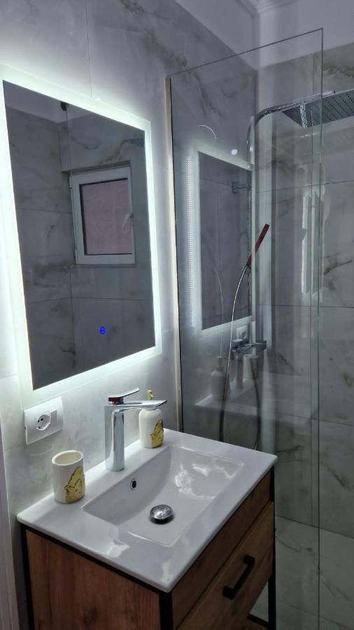 סרנדה Pirro Luxury Apartment מראה חיצוני תמונה