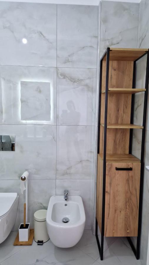 סרנדה Pirro Luxury Apartment מראה חיצוני תמונה