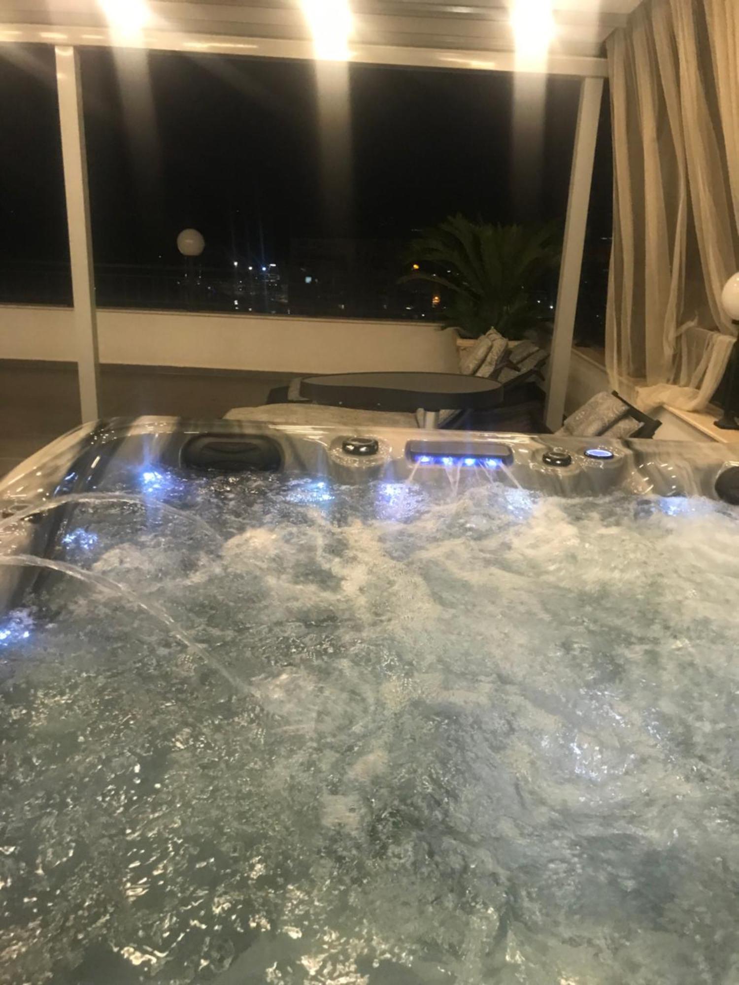 סרנדה Pirro Luxury Apartment מראה חיצוני תמונה